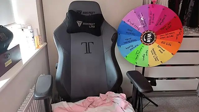 Lilly-Luscious online show from March 28, 2026, 10:26 am