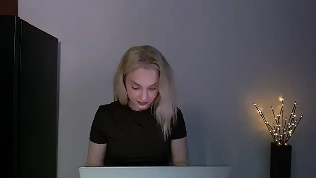 Lia noo regrets online show from May 30, 2026, 4:04 pm