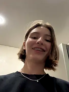 ZariaFlame online show from September 26, 2025, 9:30 pm