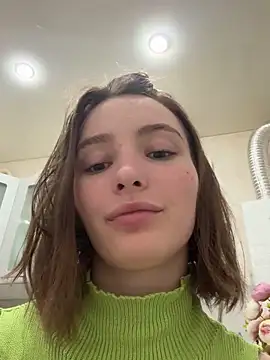 ZariaFlame online show from April 4, 2026, 10:29 pm