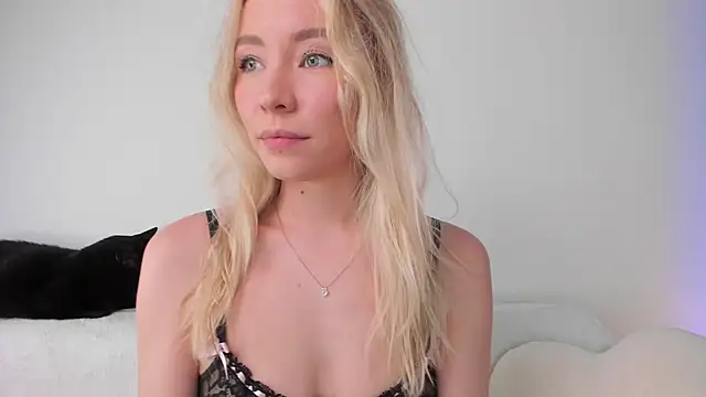 DanaCandy online show from May 16, 2026, 10:41 pm
