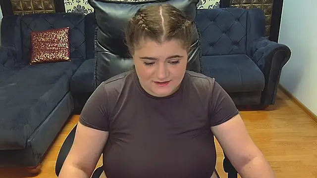 LissaBigTitts online show from November 4, 2025, 2:16 pm