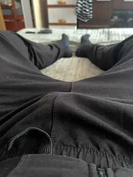 Snapshot of mikimakim chatting on April 5, 2026, 9:06 am mikimakim online show from April 5, 2026, 9:06 am