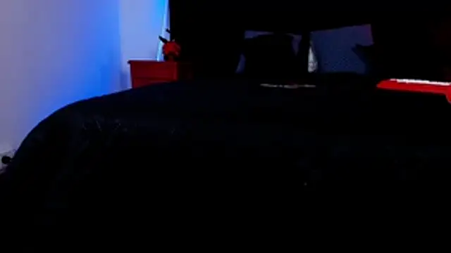 Snapshot of Alisse_Moore chatting on April 11, 2026, 12:31 pm Alisse Moore online show from April 11, 2026, 12:31 pm