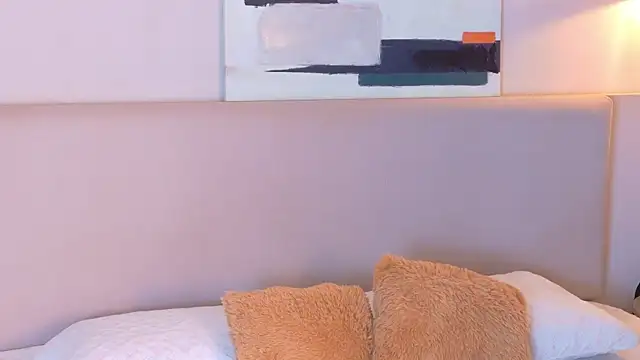 LanaRozz online show from February 25, 2026, 7:45 pm