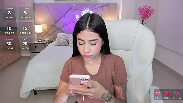 miranda crawfor online show from March 25, 2026, 3:34 am