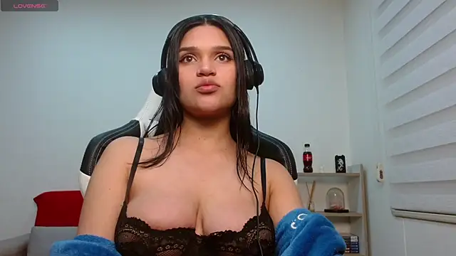 Roxxi 2110 online show from September 13, 2025, 1:27 am