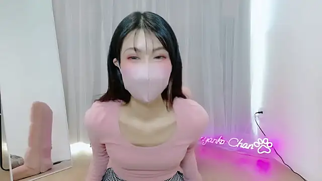 -Nyanko-chan- online show from December 18, 2025, 12:17 am