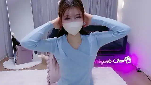 -Nyanko-chan- online show from March 21, 2026, 9:18 pm