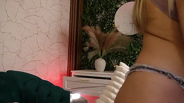 angel wow  online show from January 15, 2026, 5:23 am