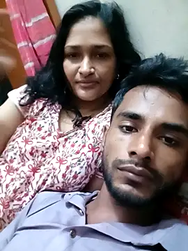 Snapshot of Hotty-couple063 chatting on September 10, 2025, 3:56 pm Hotty-couple063 online show from September 10, 2025, 3:56 pm