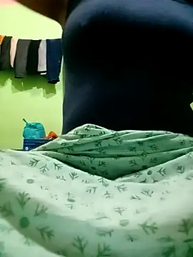 Snapshot of Hotty-couple063 chatting on October 28, 2025, 4:42 pm Hotty-couple063 online show from October 28, 2025, 4:42 pm