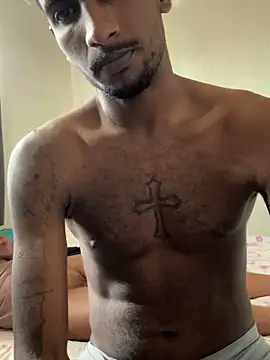 DiamanteNegro- online show from November 12, 2025, 5:46 pm