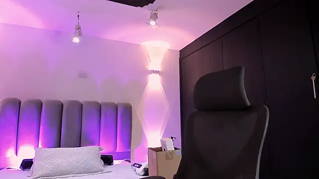 AlliceLover online show from October 7, 2025, 11:18 am