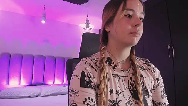 AlliceLover online show from October 11, 2025, 11:31 am