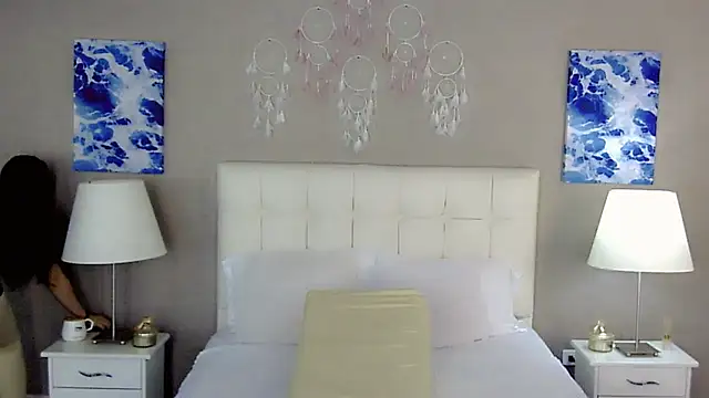 maddissonivanova online show from September 30, 2025, 6:46 pm