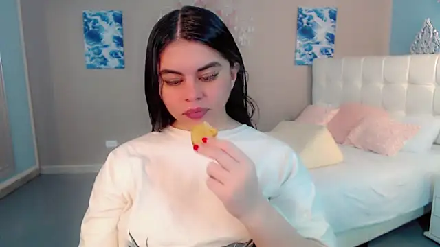 maddissonivanova online show from February 14, 2026, 7:10 pm