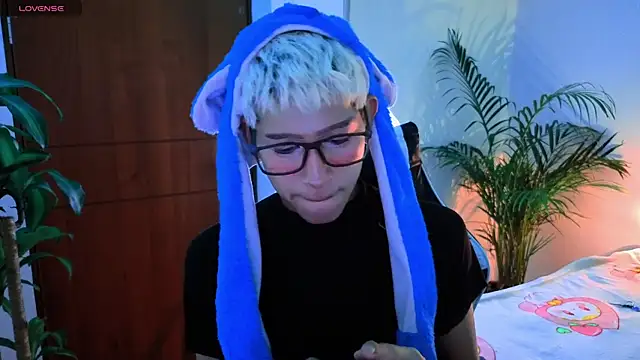 taichi bluy online show from October 19, 2025, 2:34 am