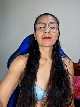 Snapshot of Natasha_50 chatting on December 21, 2025, 4:30 am Natasha 50 online show from December 21, 2025, 4:30 am