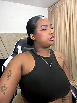 Naomisweett1 online show from September 19, 2025, 3:45 pm