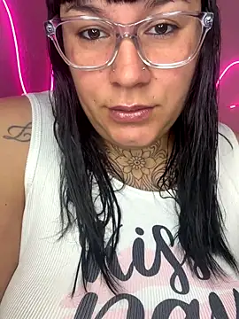 valen1891 online show from October 14, 2025, 12:50 pm