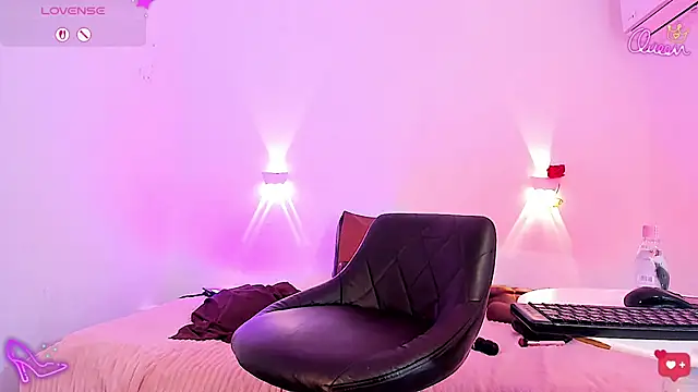 Sol Vanegas online show from February 22, 2026, 12:45 am