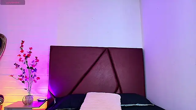 Lucass love online show from April 5, 2026, 1:41 pm