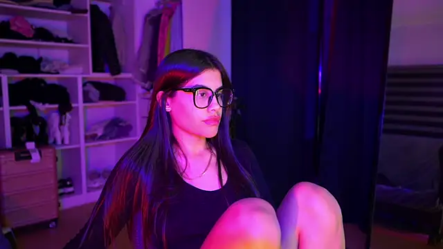 capriciousqueen online show from October 8, 2025, 3:15 am