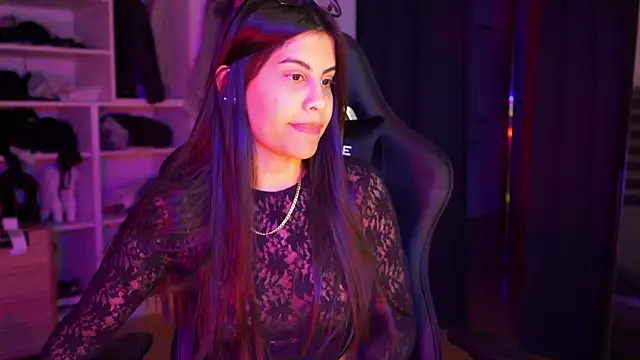 capriciousqueen online show from October 9, 2025, 4:43 am