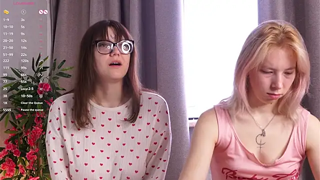 Lunabate online show from April 21, 2026, 4:41 am