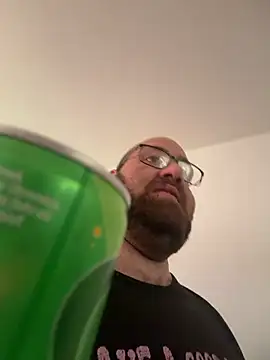 mrandmrsdarkside online show from April 23, 2026, 11:53 am