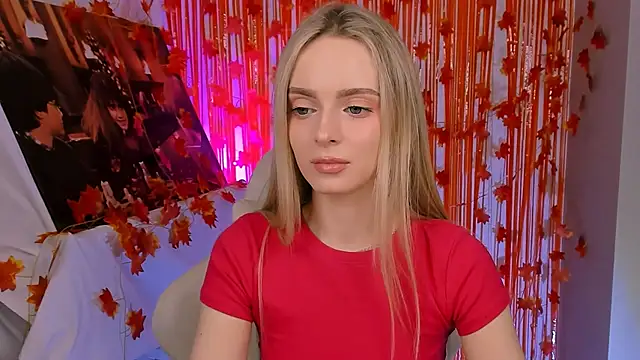 JuliaBrewwer online show from November 18, 2025, 1:04 pm