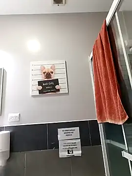 Snapshot of elbbxxx1999 chatting on September 14, 2025, 1:43 pm elbbxxx1999 online show from September 14, 2025, 1:43 pm