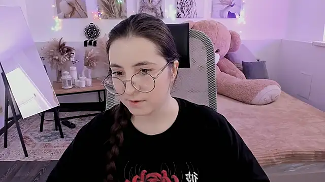 VirtuallVoyant online show from March 4, 2026, 7:25 am