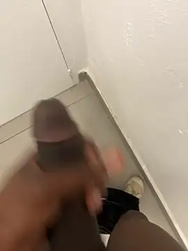 kamo012000 online show from April 16, 2026, 10:27 am