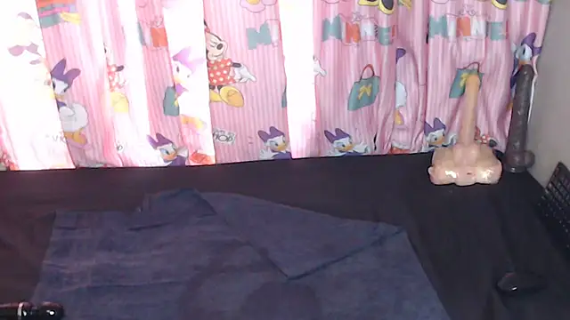 TrishahXo online show from March 27, 2026, 8:09 am