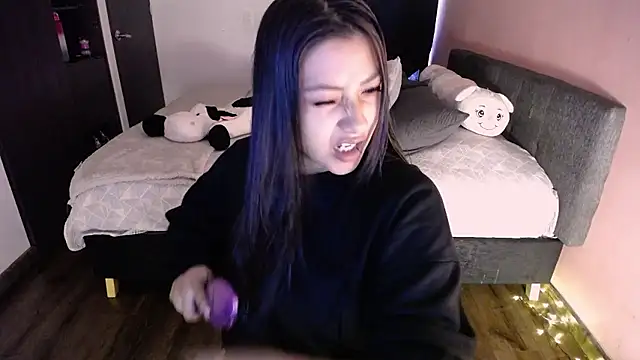 Mia 1120 online show from January 10, 2026, 8:54 pm