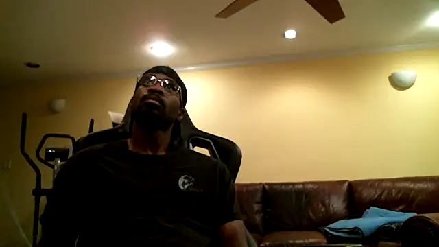 james421   online show from April 24, 2026, 4:15 am