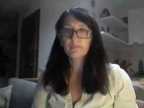 Snapshot of Elena48324 chatting on October 7, 2025, 5:54 pm Elena48324 online show from October 7, 2025, 5:54 pm