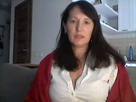 Snapshot of Elena48324 chatting on October 15, 2025, 12:16 pm Elena48324 online show from October 15, 2025, 12:16 pm