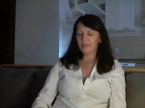 Snapshot of Elena48324 chatting on October 26, 2025, 2:45 pm Elena48324 online show from October 26, 2025, 2:45 pm