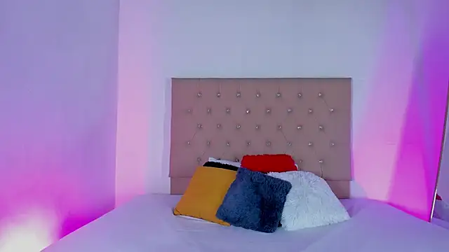 Zafiro  Brown online show from September 23, 2025, 12:52 pm