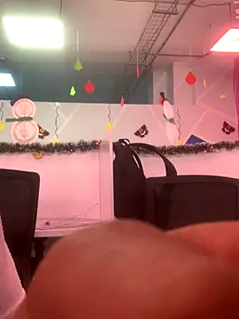 malek xarx  online show from November 29, 2025, 3:15 pm