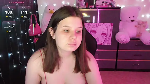 AmyVibess online show from October 6, 2025, 8:06 pm