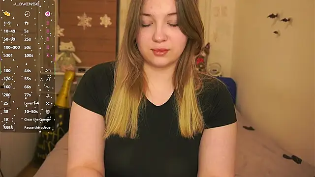 CuteSharloti online show from February 12, 2026, 7:20 pm