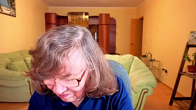 Snapshot of Betty_Brick chatting on November 30, 2025, 10:25 pm Betty Brick online show from November 30, 2025, 10:25 pm