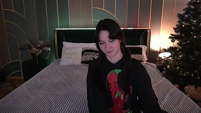 BerryDiva online show from December 14, 2025, 2:00 pm