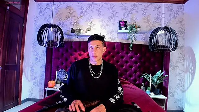 Dustin Sonne online show from November 2, 2025, 3:31 am