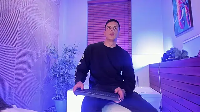 Dustin Sonne online show from December 22, 2025, 3:36 am