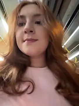 Snapshot of katexxxx chatting on December 21, 2025, 7:32 pm katexxxx online show from December 21, 2025, 7:32 pm